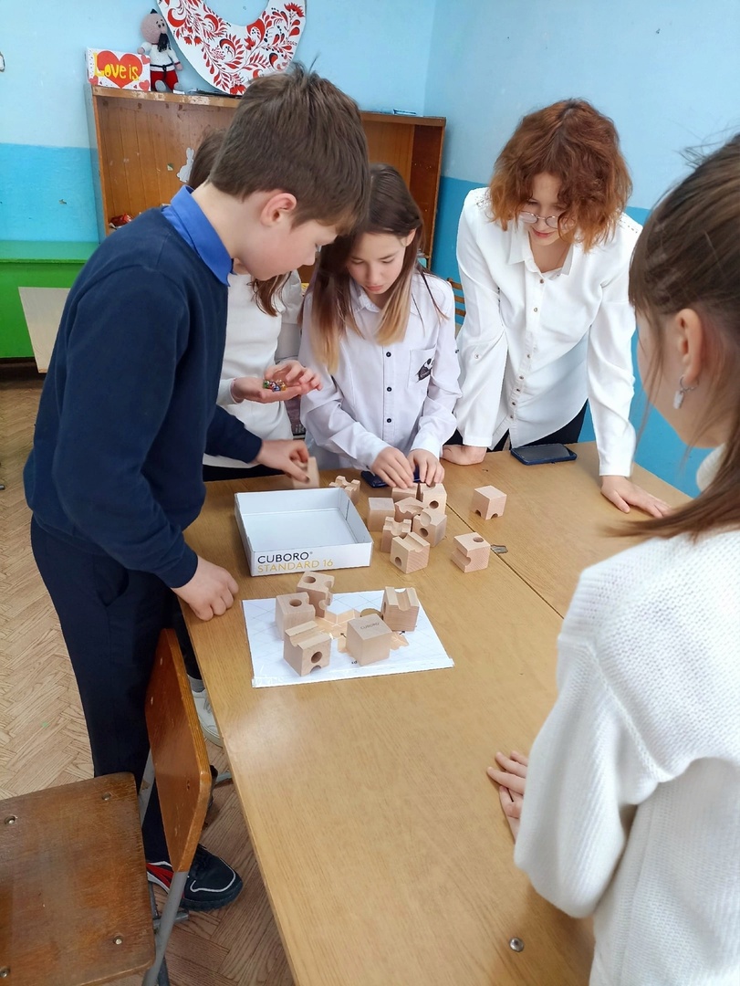 "КУборо".